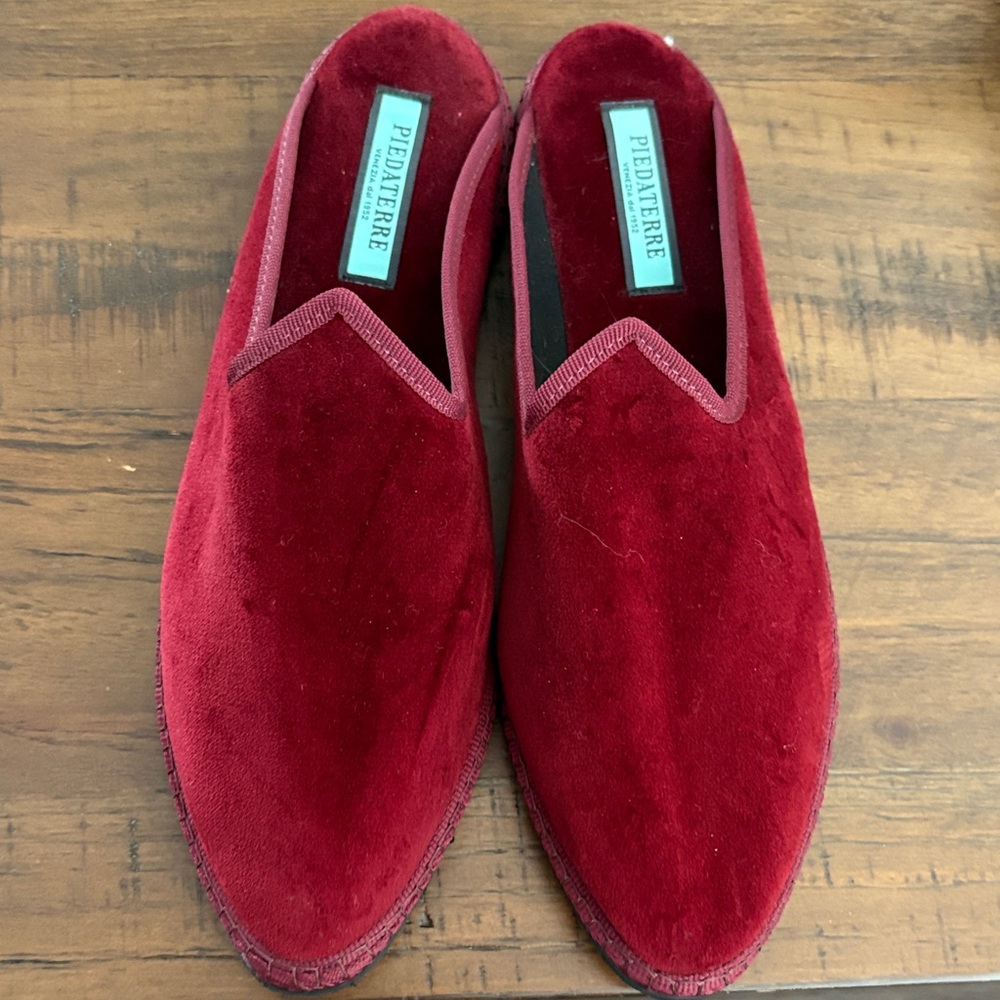 Women's Red Velvet Slip-On Slippers